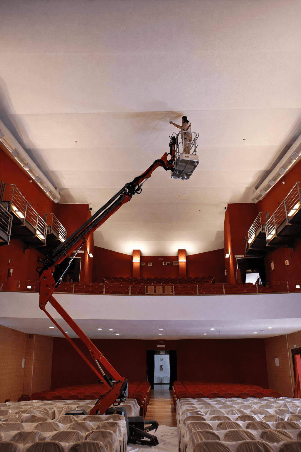 Tinteggiatura soffitto - Teatro Adelaide Ristori - Immagine 1