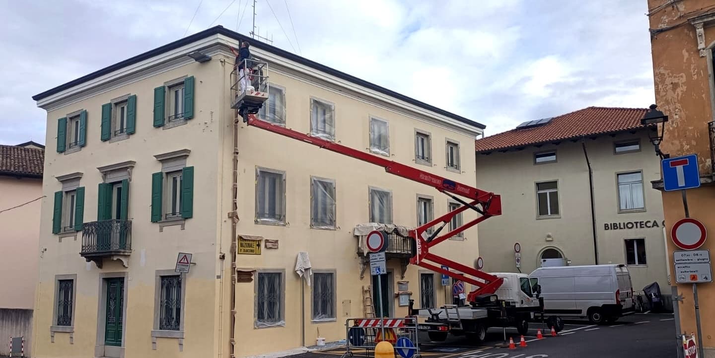 Pitture e stuccature esterne - Sede Anagrafe - Immagine 1